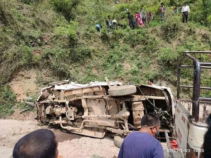 स्याङ‍्जामा मतदाता बोकेको गाडी दुर्घना: १४ जनाको मृत्यु, १० सनाखत