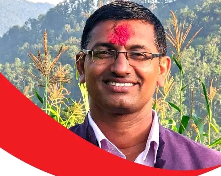 विष्णुभक्त पौडेल मतदाताको घरदैलोमा