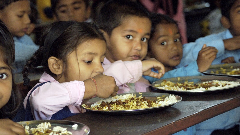 अब कक्षा आठसम्म निःशुल्क दिवा खाजा