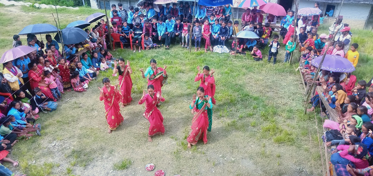 गाै बाेमबस्तमा तीज विशेष नृत्य प्रतियोगिता सम्पन्न, प्रतिभा बाल क्लब प्रथम