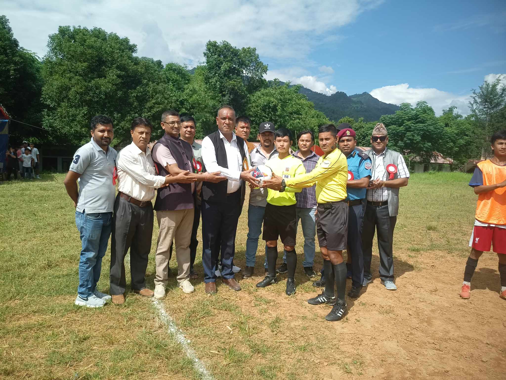 तिज फूटबल प्रतियोगिता भोर्लेटारमा ३२ टिम।