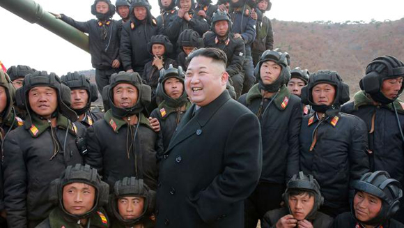 Persiapan Perang, Kim Jong-un Pimpin Latihan Pasukan Terjun Payung Korut