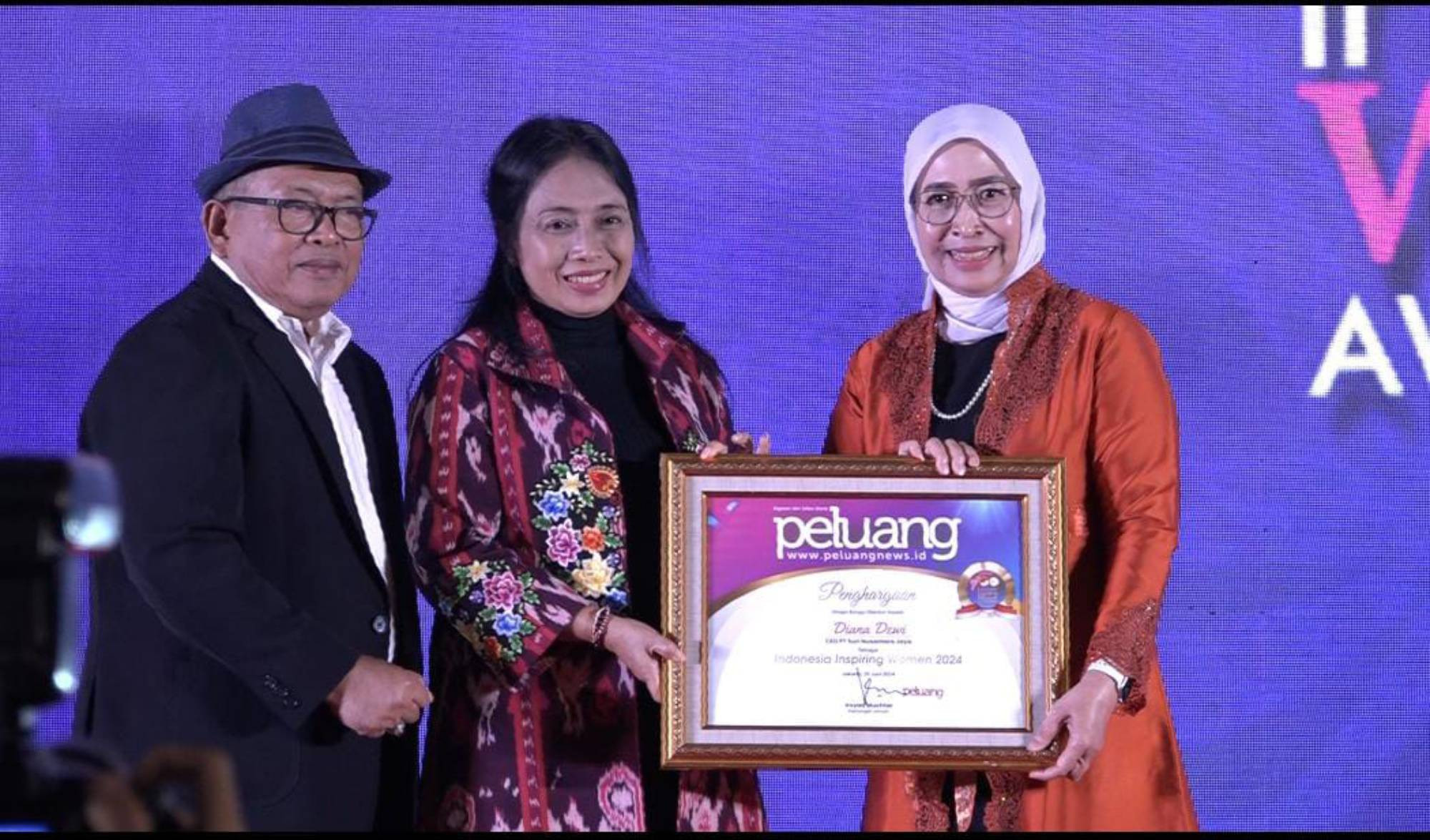 Diana Dewi Raih Penghargaan Indonesia Inspiring Women Award 2024