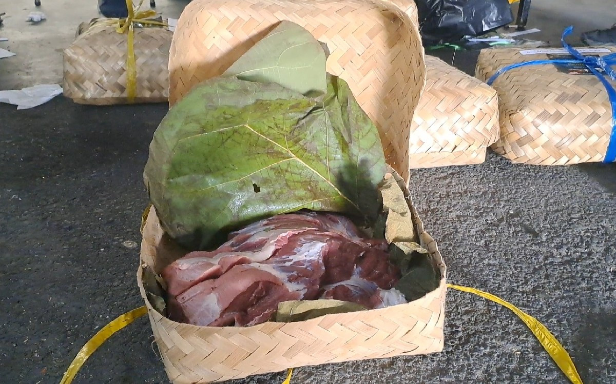 Pembagian Daging Kurban di Semarang Pakai Wadah Non-Plastik