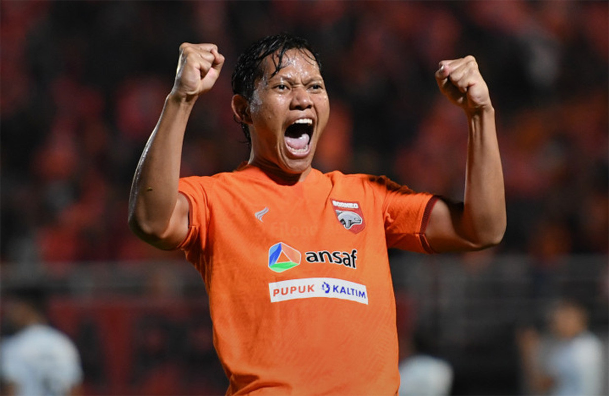Perkuat Lini Tengah, Persib Bandung Datangkan Adam Alis dari Borneo FC