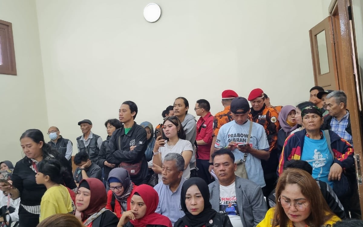 Warga Antusias Lihat Sidang Praperadilan Pegi Setiawan, Pengunjung PN Bandung Membeludak
