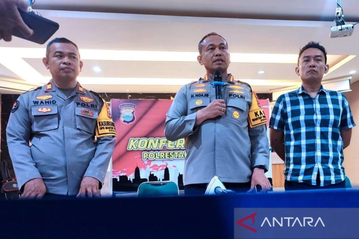 2 Orang Ditetapkan Tersangka Setelah Merusak Mobil Polisi Saat Demo Tolak RUU Pilkada