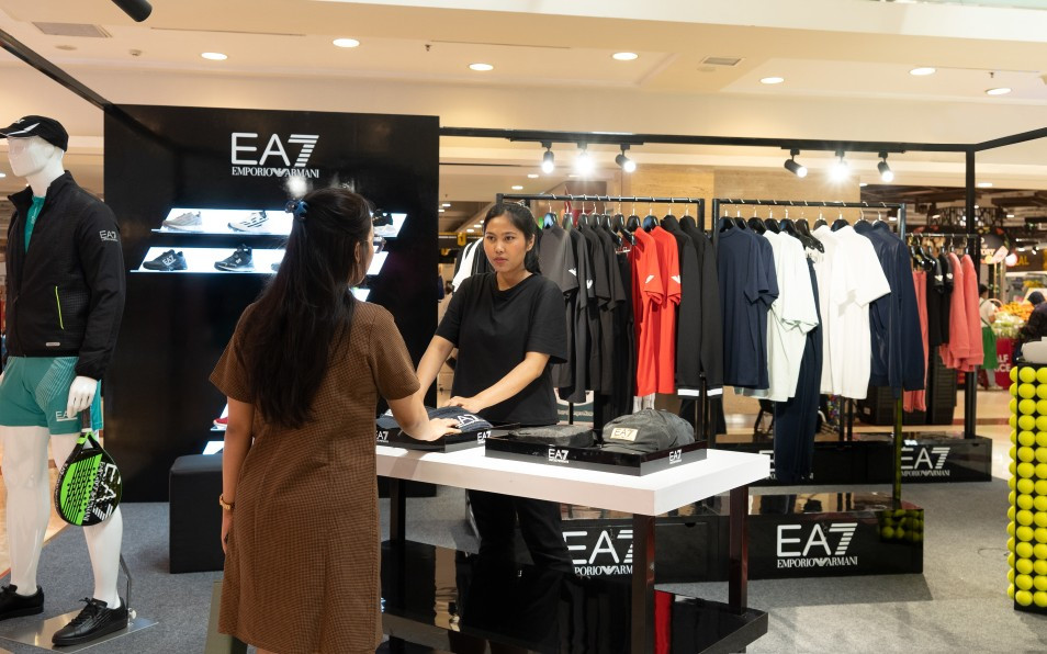 EA7 Emporio Armani Hadirkan Koleksi Terbarunya di Pondok Indah Mall