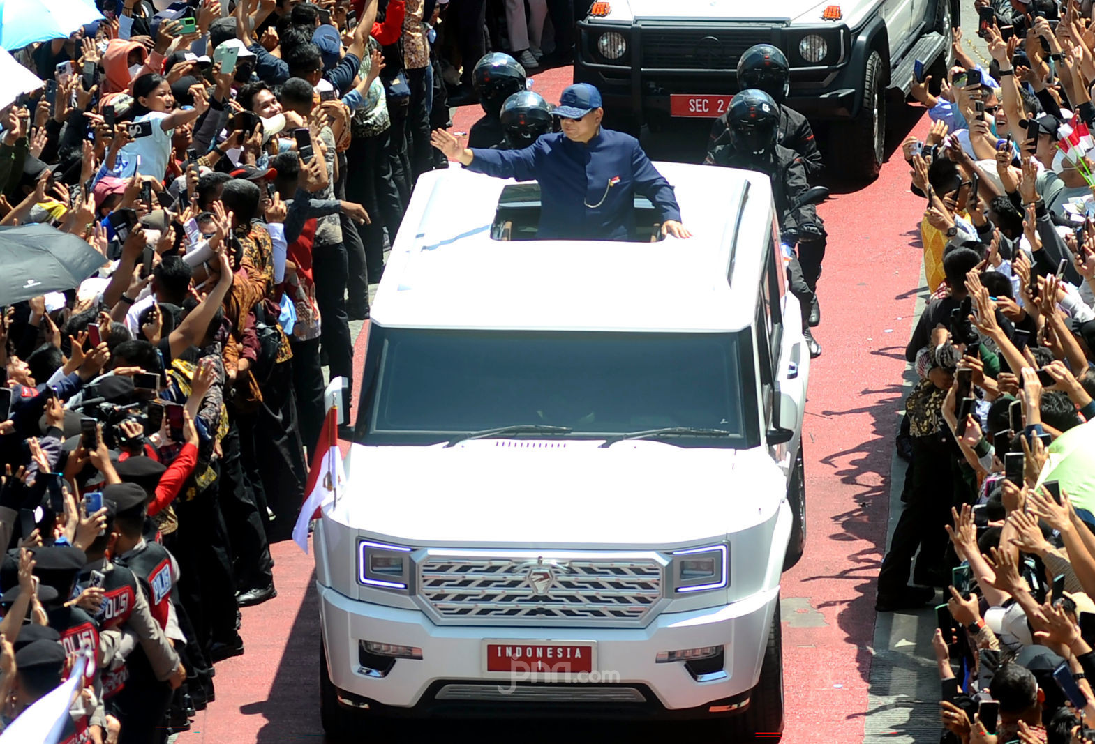 Presiden Prabowo Bilang Tak Ada Lagi Mobil Impor untuk Menteri, Luar Biasa