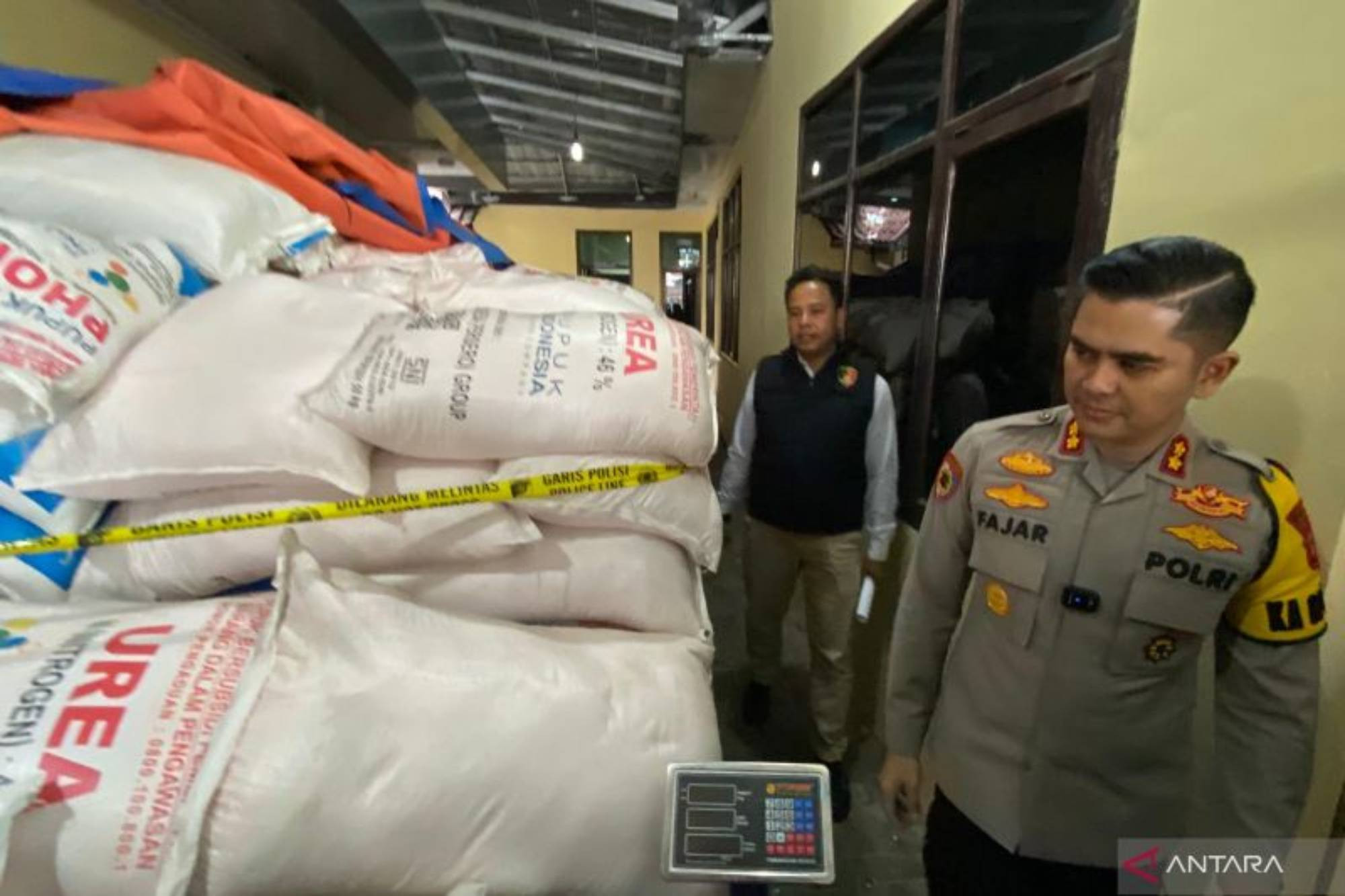 Bongkar Penimbunan 25 Ton Pupuk Subsidi di Garut, Polisi Tetapkan A Jadi Tersangka