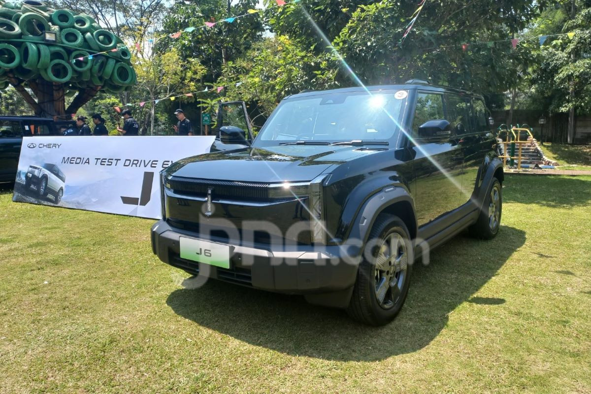 Melantai di GJAW 2024, Mobil Listrik Chery J6 Dibanderol Rp 400 Jutaan