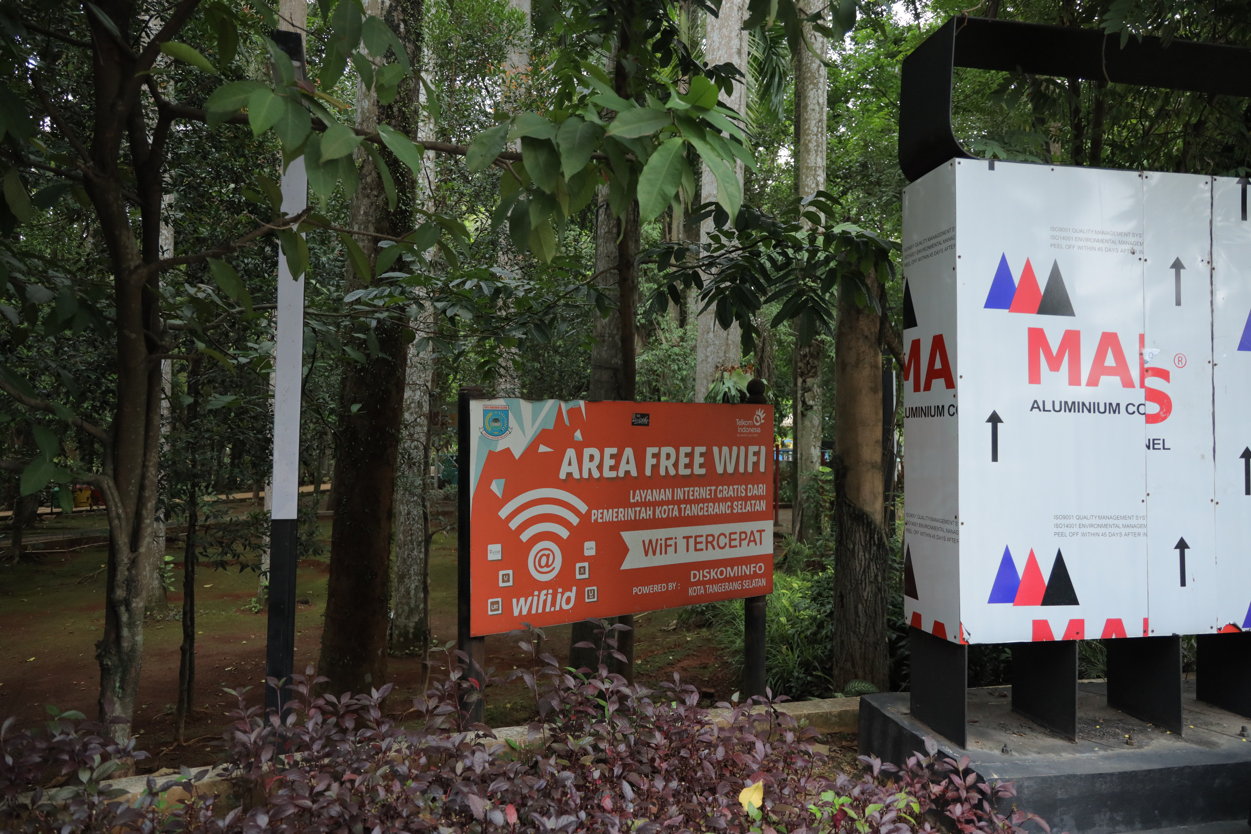 Pemkot Tangsel Pasang 1.078 Wifi Gratis di Ruang Publik