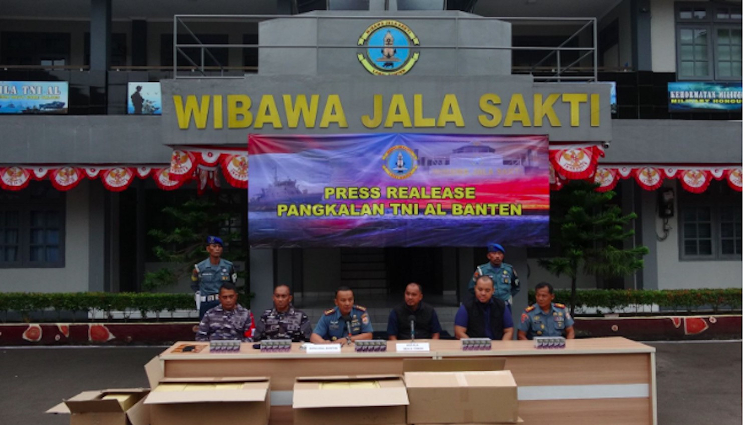 TNI AL Gagalkan Penyelundupan Rokok Ilegal di Banten