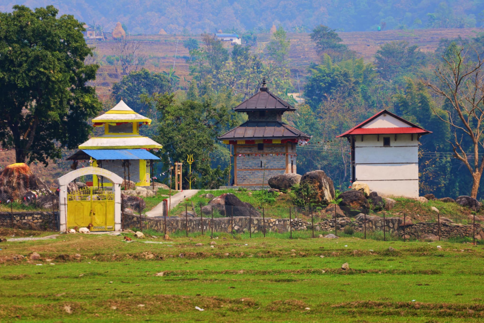 छाँयामा परेको  पौराणिक ईतिहास बोकेको जटेश्वर बुढा महादेव मन्दिर।