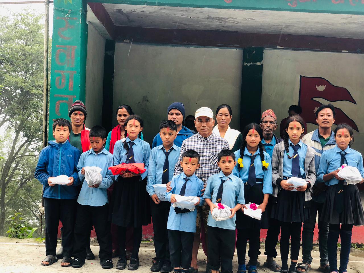 लालसेम अक्षयकोषबाट ९ विद्यार्थीलाई छात्रवृत्ति, संरक्षक मोतीलाल रोकाद्वारा वितरण