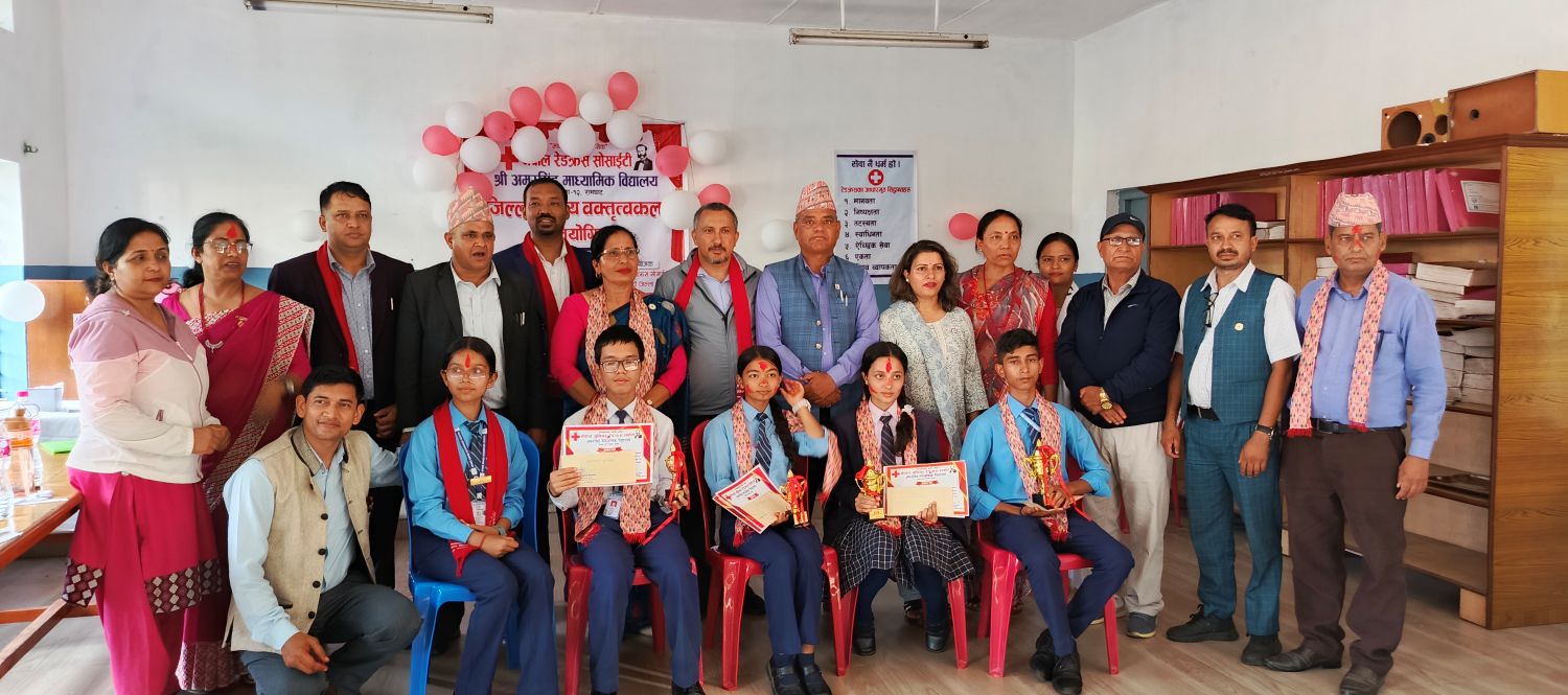रेडक्रसको वक्‍तृत्वकलामा ओख्लेडाँडाका बराल प्रथम