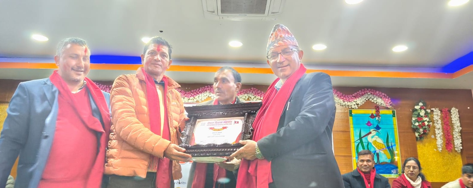 शिक्षक महासङ्घ कास्कीको परिषद् सम्पन्न, अग्रज शिक्षकलाई सम्मान
